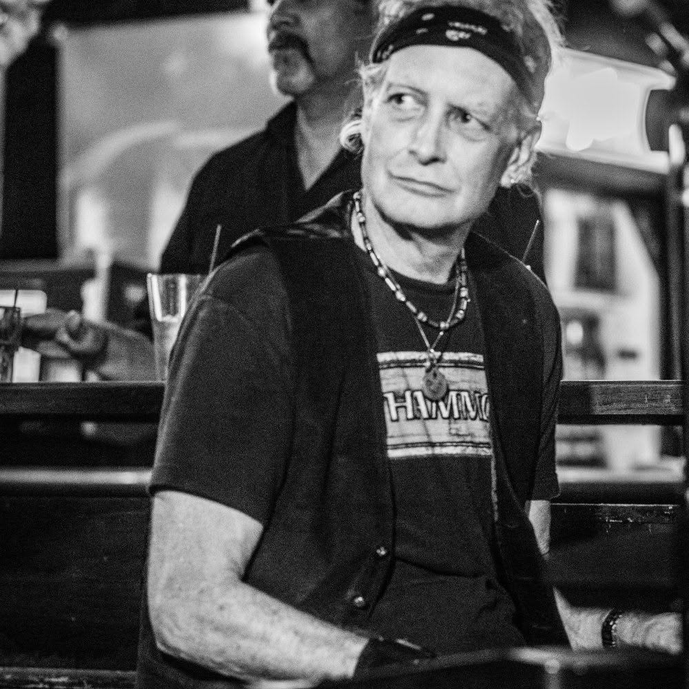 Tucson Musician Spotlight: Mark Holladay 12 doc mark holladay 2016 bill moeller photo chicago bar