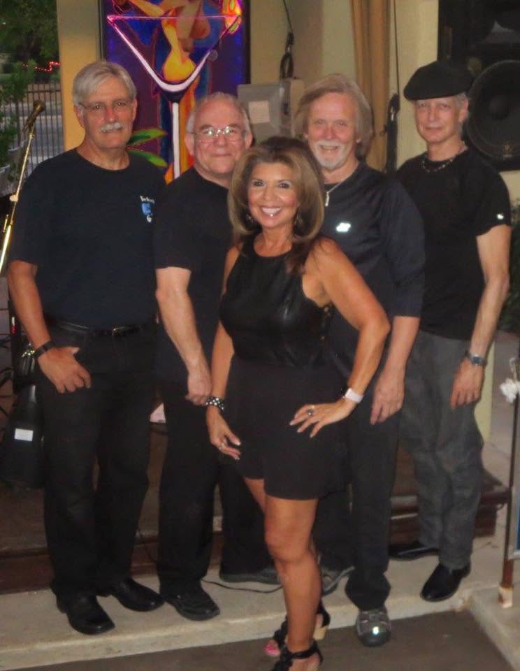 Tucson Musician Spotlight: Mark Holladay 23 jukebox junquies 2016 lew walker photo